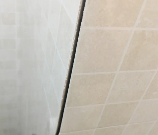 磐安瓷砖空鼓维修公司分享阳台瓷砖脱落的修复过程可以分为以下几个步骤